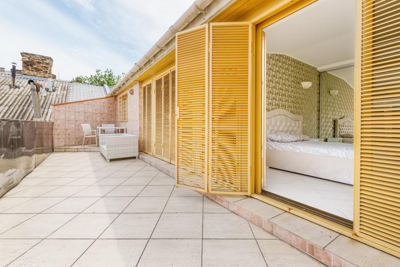 Deribasivska Cozy 4-Room Apartment Odessa Exterior foto