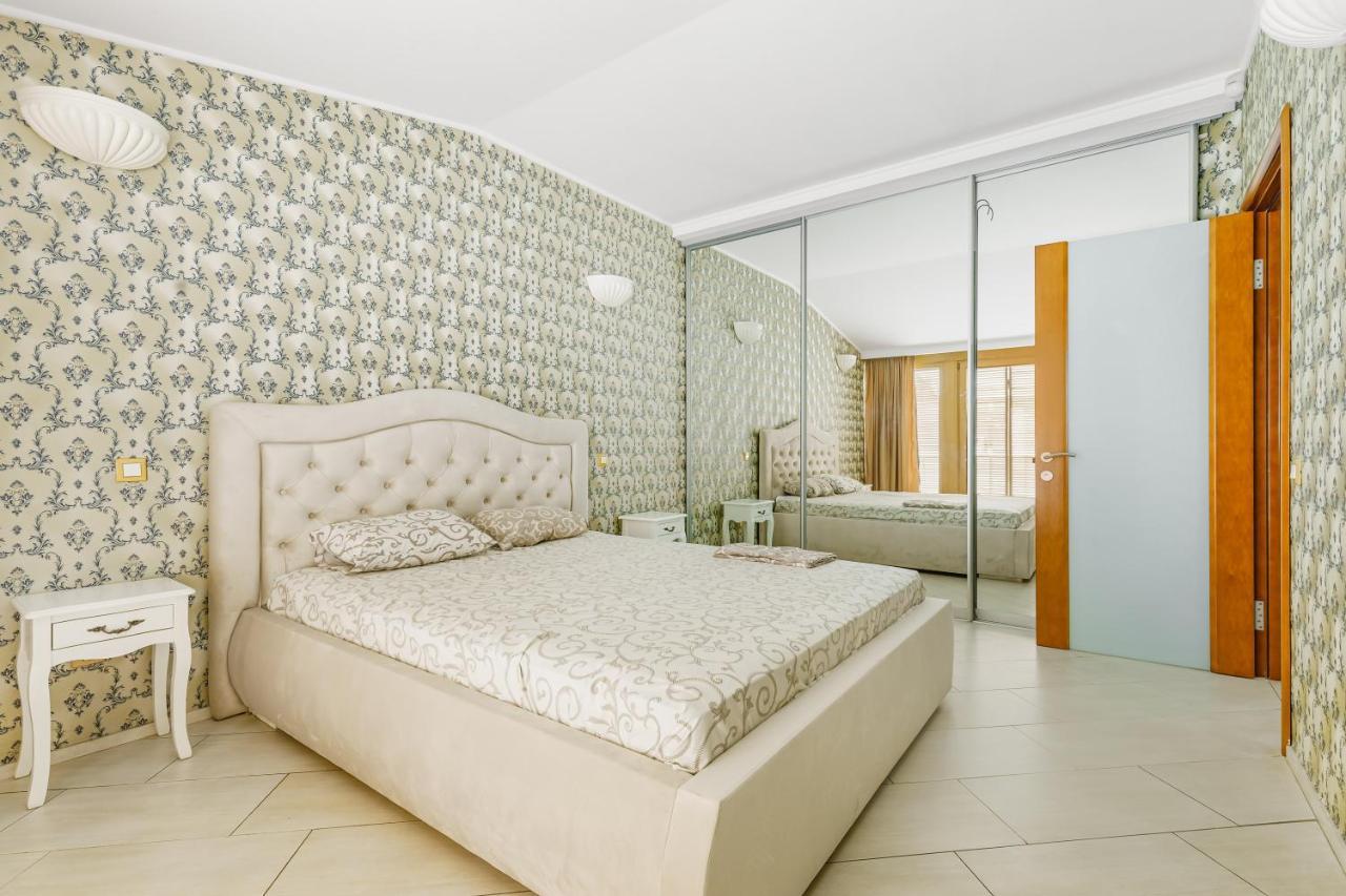 Deribasivska Cozy 4-Room Apartment Odessa Exterior foto
